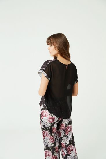 Siyah Çiçek Desenli Çizgili Pijama Takımı Yarım Kol