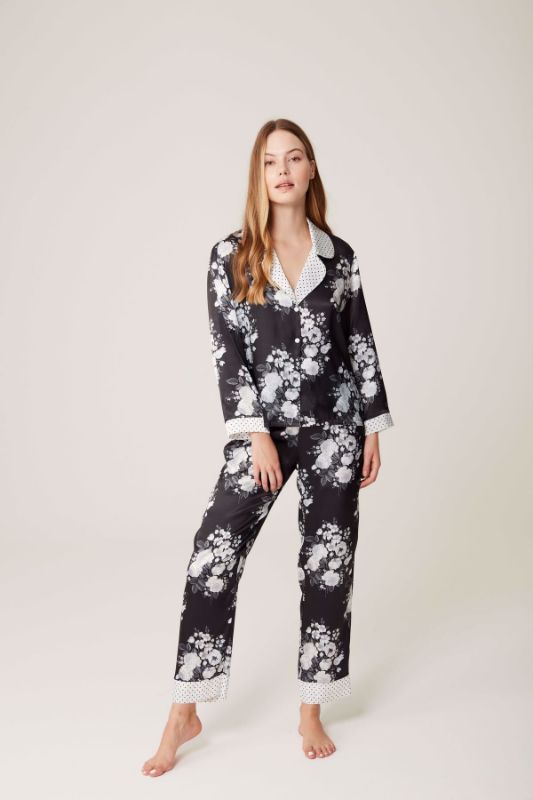 Vintage inspired oversized scream hoodie