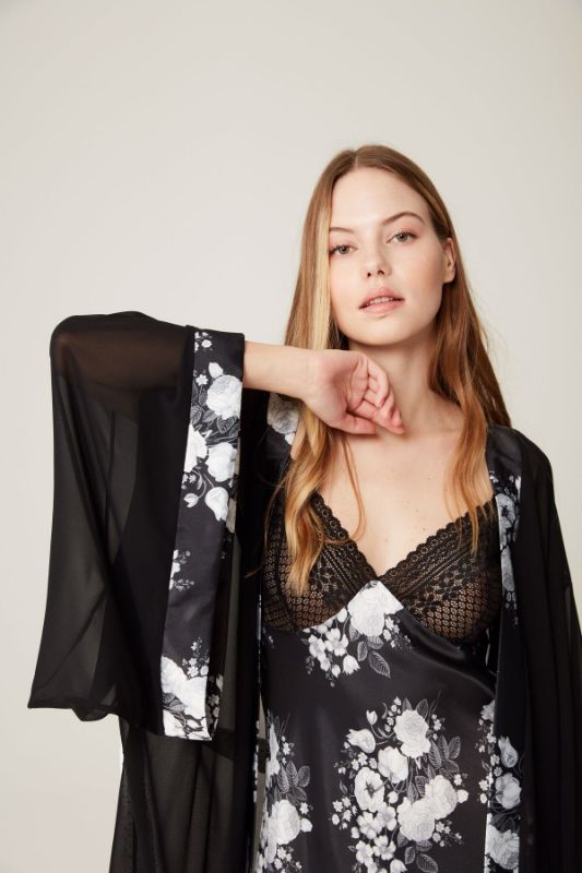 Vintage inspired oversized scream hoodie