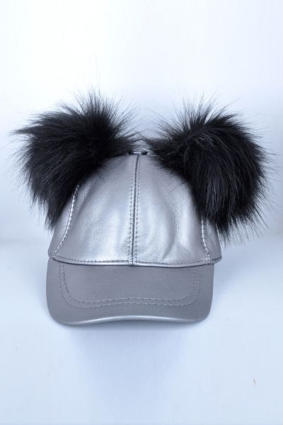 Çift Siyah Ponponlu Gümüş Deri Şapka