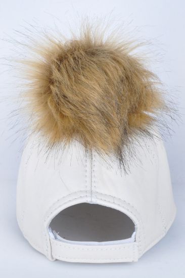 Beyaz Tek Ponponlu Deri Şapka