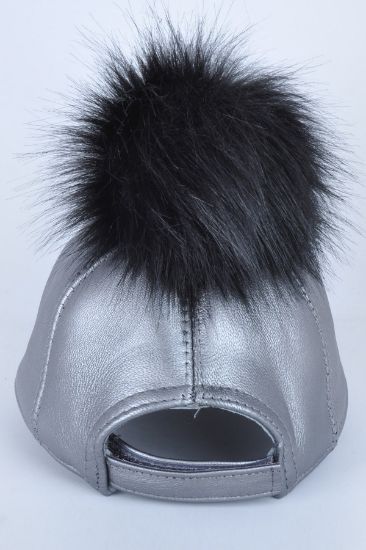 Siyah Ponponlu Gümüş Deri Şapka