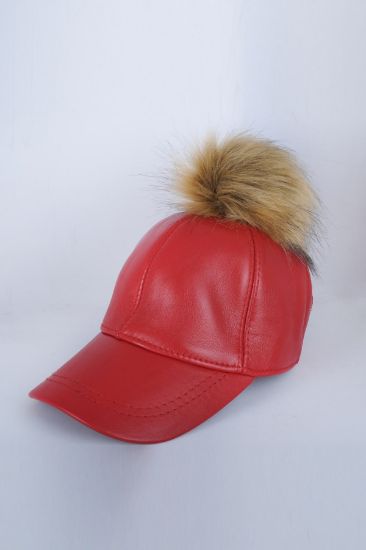 Kırmızı Tek Ponponlu Deri Şapka
