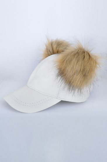 Beyaz Çift Ponponlu Deri Şapka