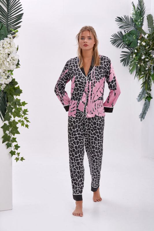 Vintage inspired oversized scream hoodie