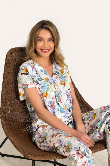 Çok Renkli Çiçek Desenli Kısa Kollu Pijama Takımı